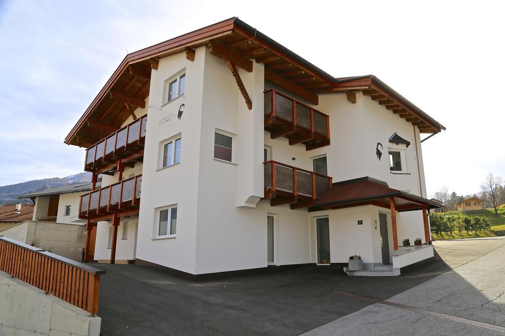 Апартаменты Ladis Living Экстерьер фото